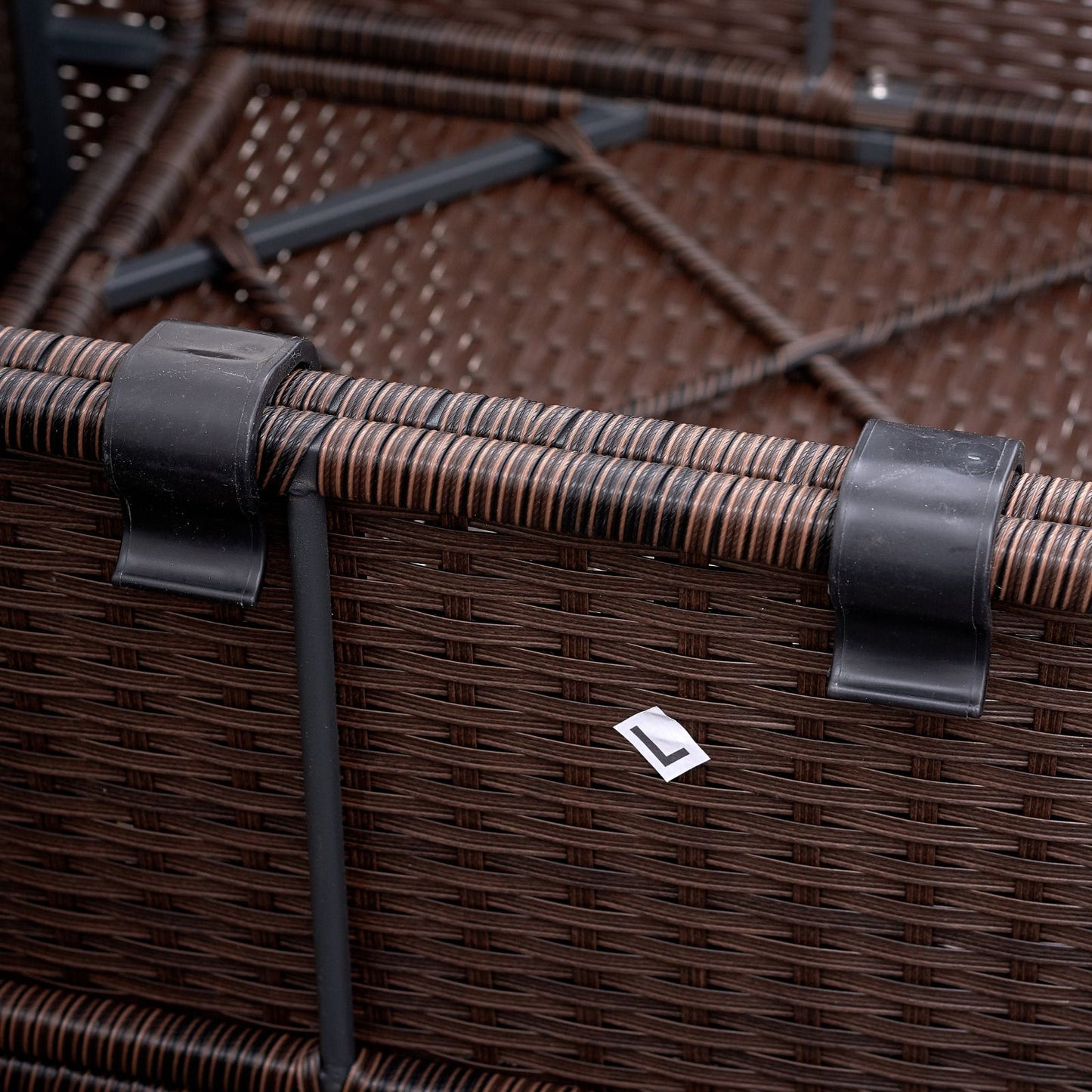 Calmalux 1G223XXX Serie - ELBA Ansicht Klammern zum Festsetzen der Möbelteile