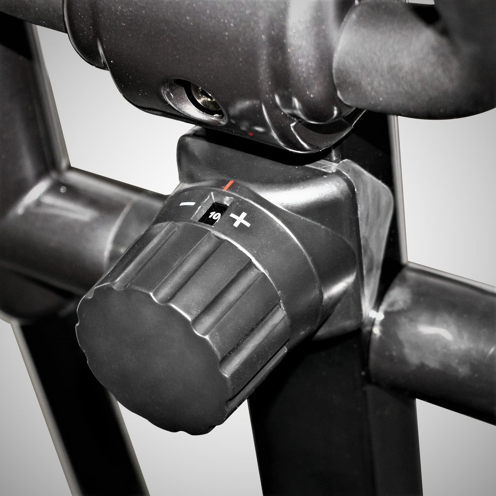 Crosstrainer 1F07360 Detailansicht Schwierigkeitseinstellung