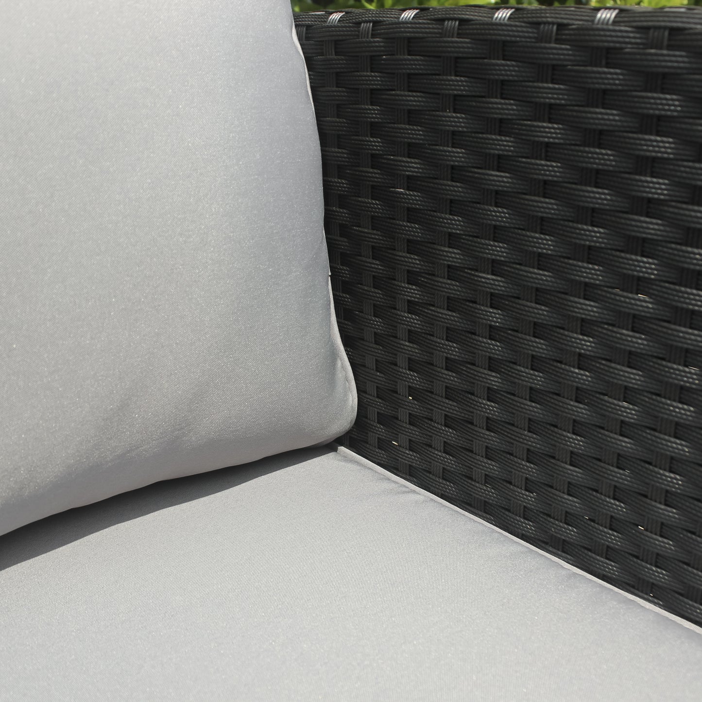 Polyrattan Gartenmöbel, 6 Sitzer plus Hocker & Tisch mit Glasplatte