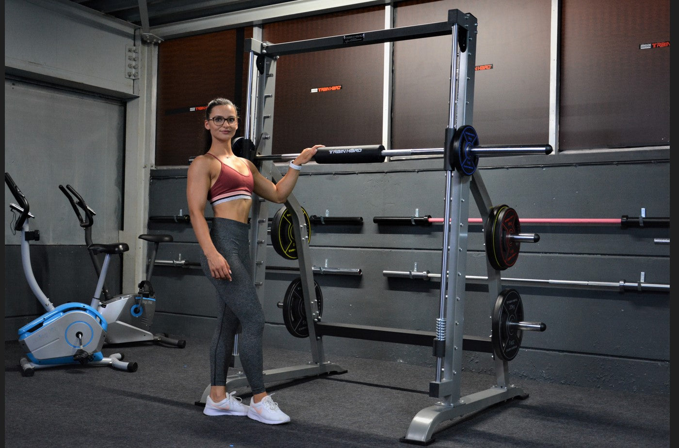 Smith machine von Train Hard®