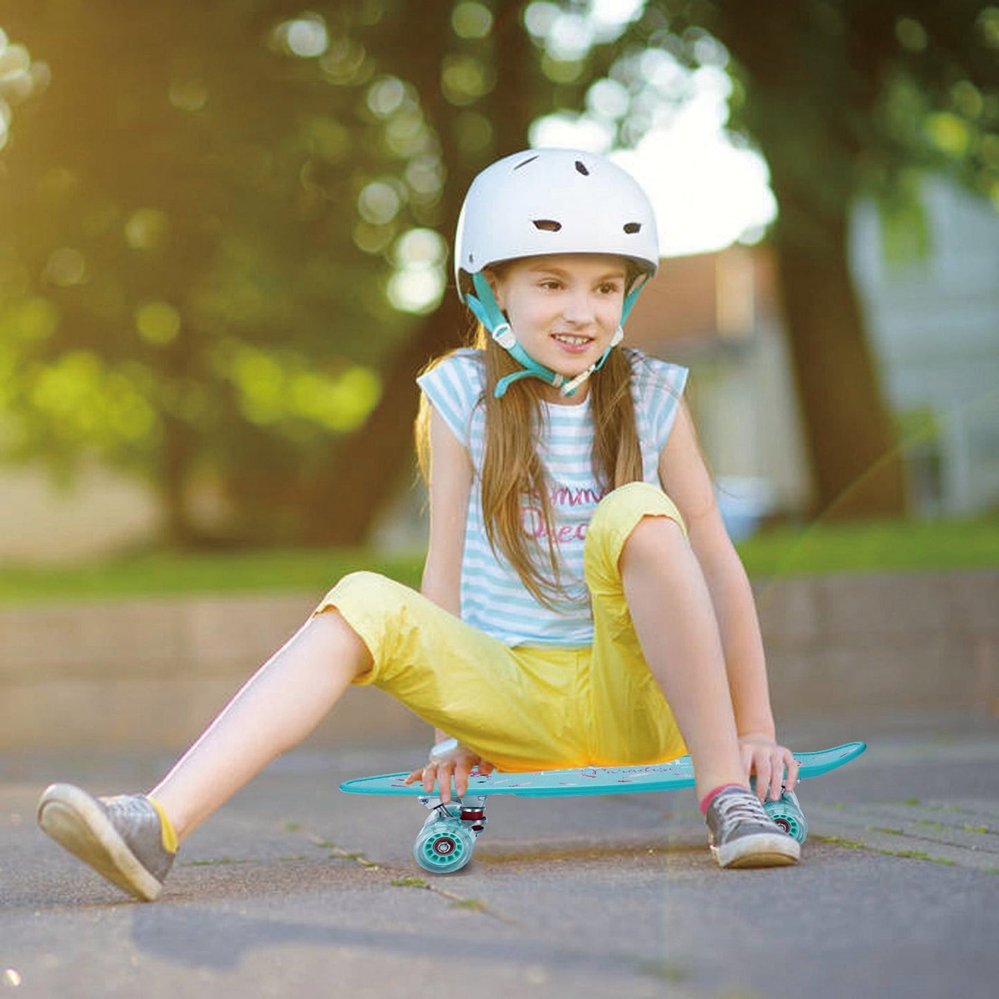 Retro Skateboard mit LED Leuchtrollen